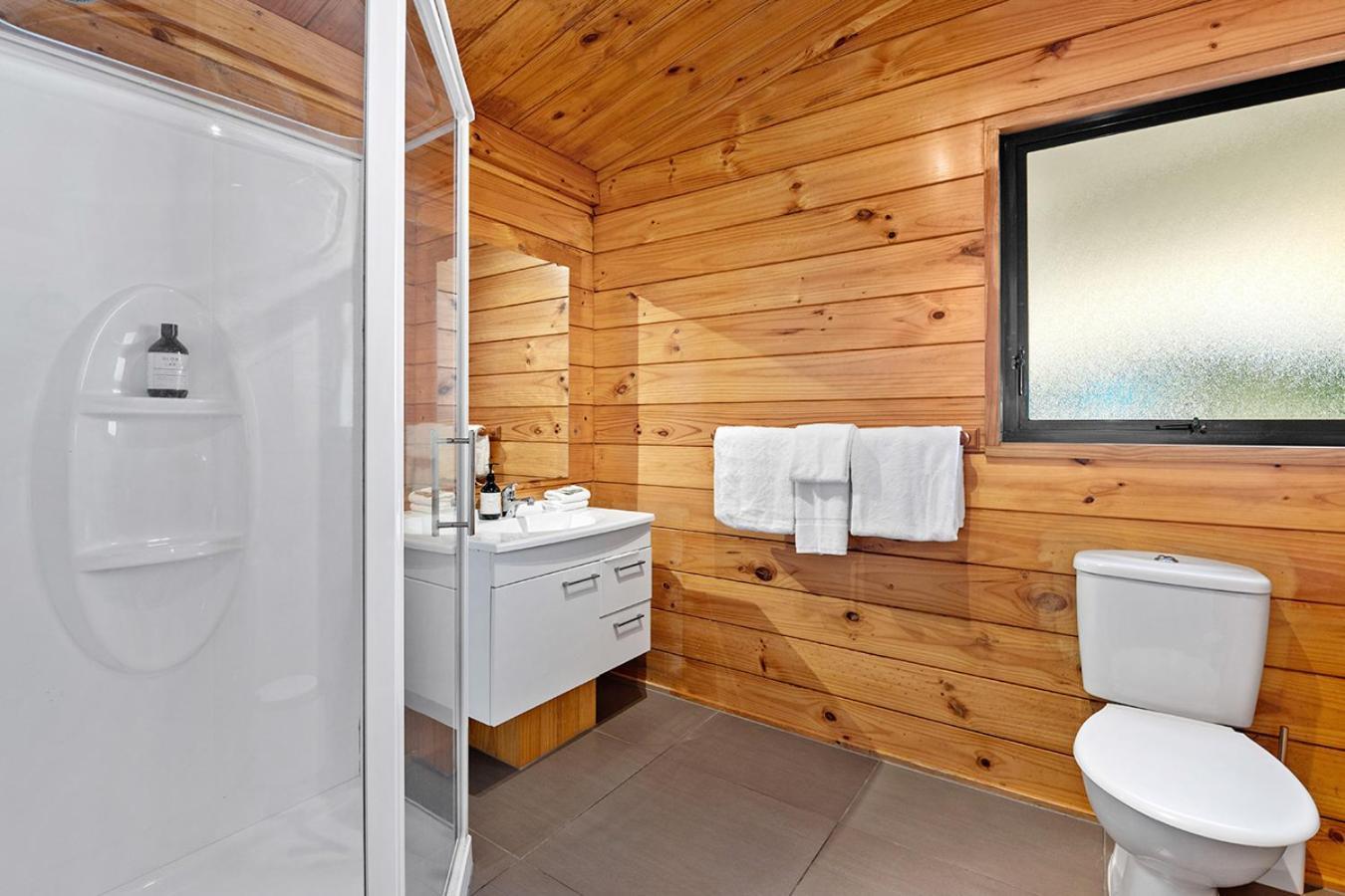 Mountviews Lodge Таупо Екстериор снимка